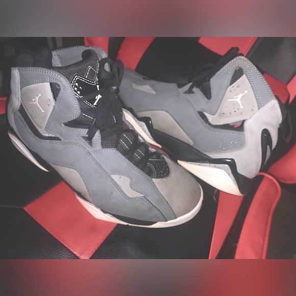 Men’s Jordan “ true flights “ cool grey ( Size 10 ) - Picture 2 of 5